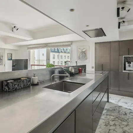 Quai Des Celestins 1bdr By B'your Appartement